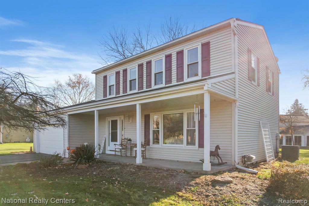 9812 ATWOOD Drive, South Lyon, MI 48178 — Photo 4