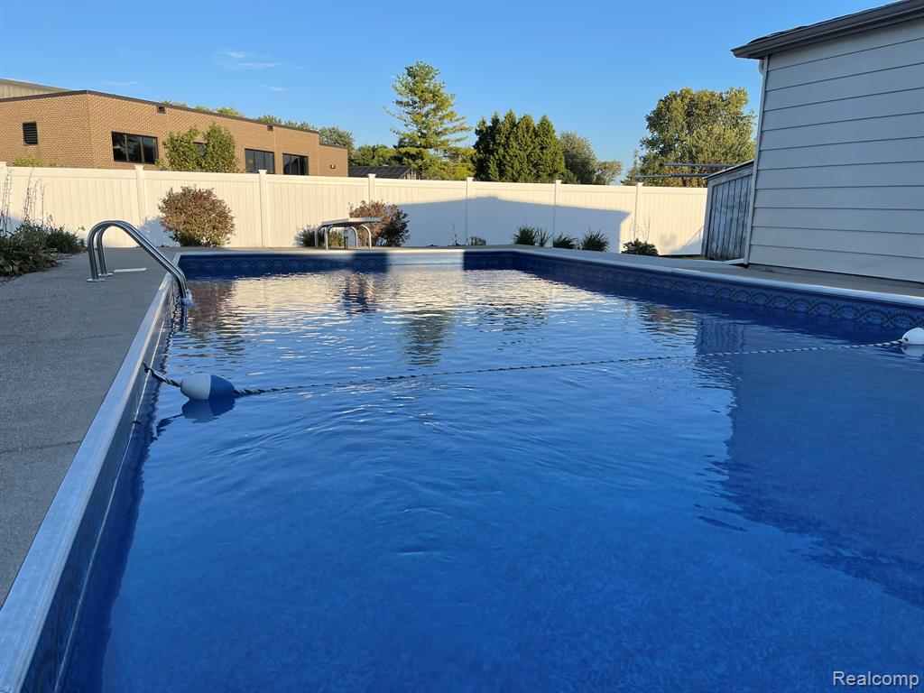 42104 JASON Drive, Clinton Twp, MI 48038 — Photo 22