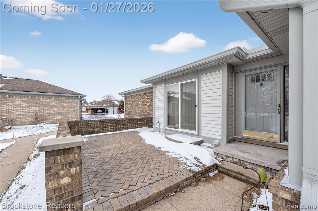 48686 French Creek Court, Utica, MI 48315 — Photo 8