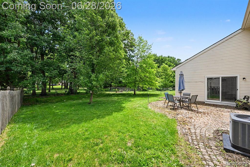 6835 Maplelawn Drive, Ypsilanti, MI 48197 — Photo 25