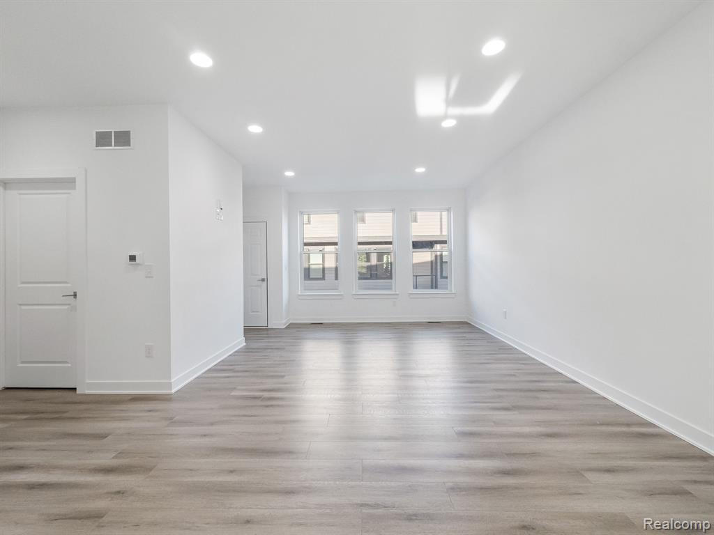 2886 SUMMERS Place, Troy, MI 48084 — Photo 9