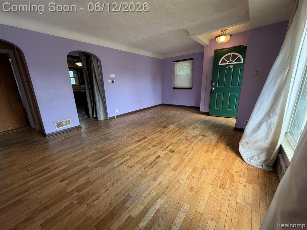 4230 CUSTER Avenue, Flint, MI 48507 — Photo 4