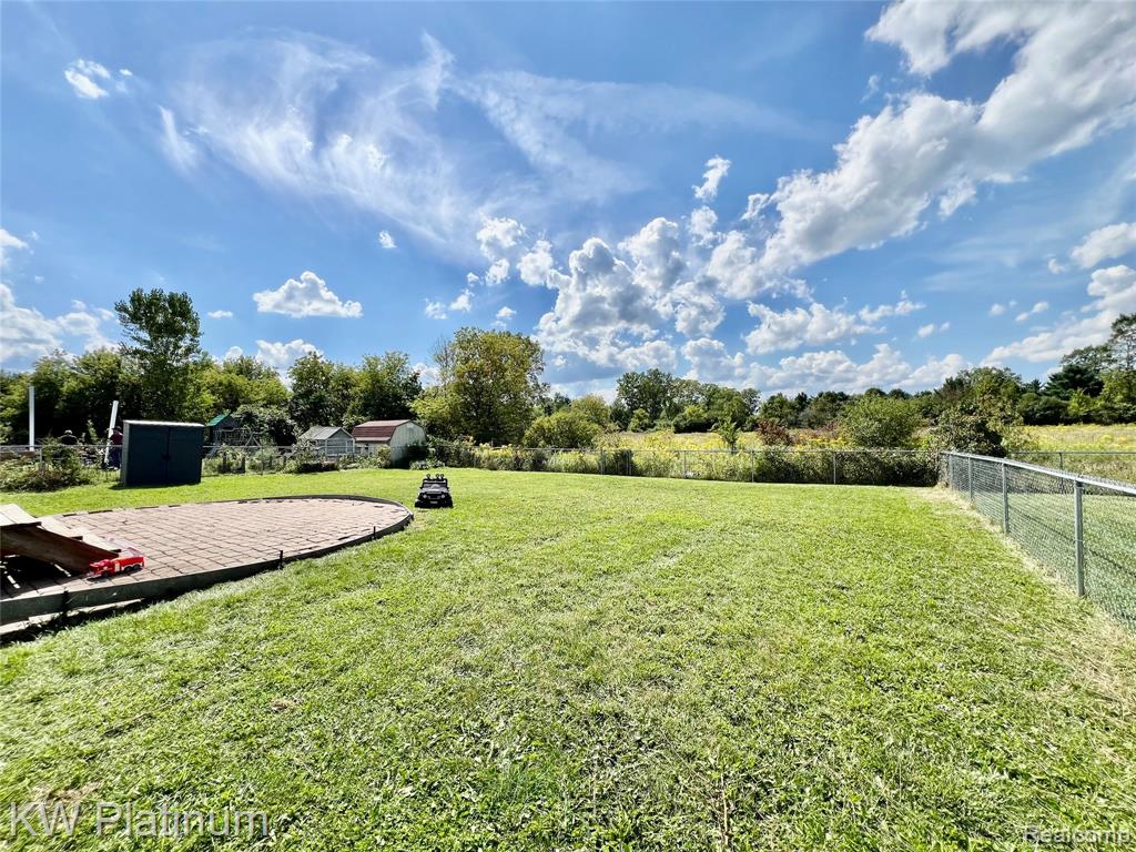 1097 Quain Lane, Port Huron, MI 48060 — Photo 17