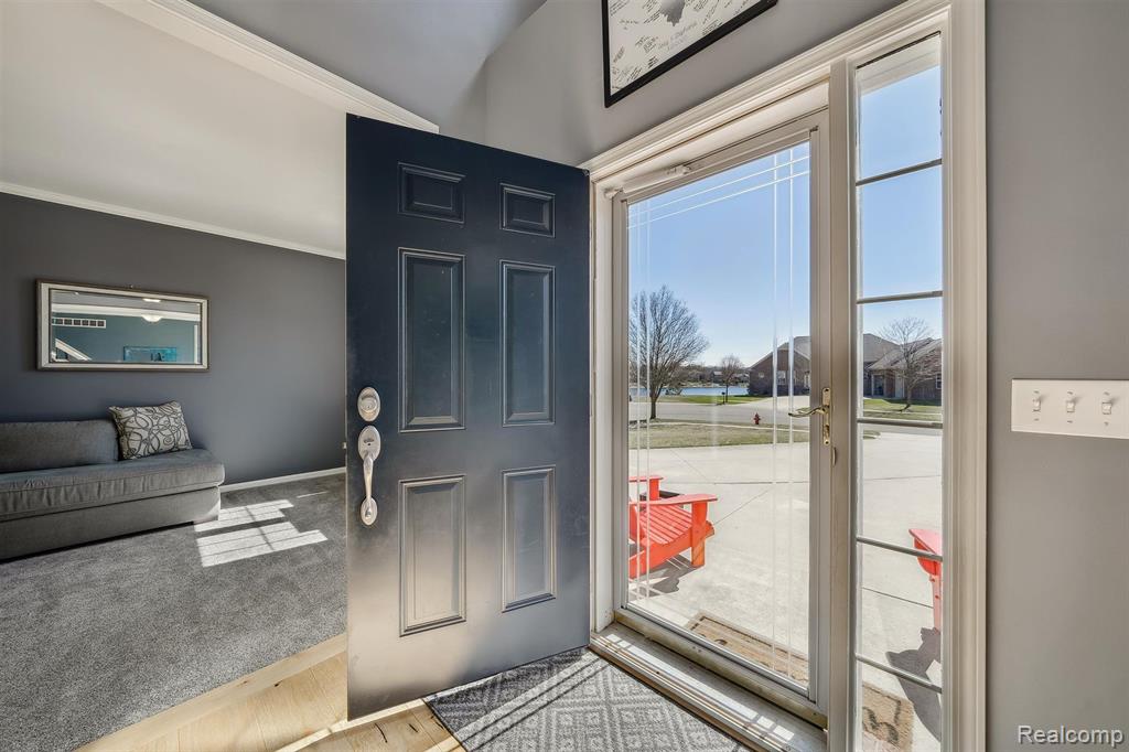707 BAY POINTE Drive, Oxford, MI 48371 — Photo 5