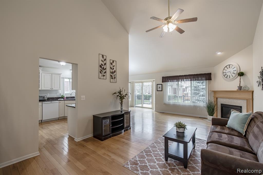 50077 Lexington Avenue E, Utica, MI 48317 — Photo 6