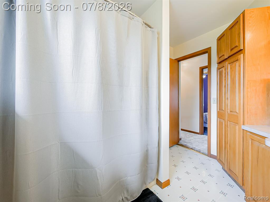 6398 High Valley Drive, White Lake, MI 48383 — Photo 15