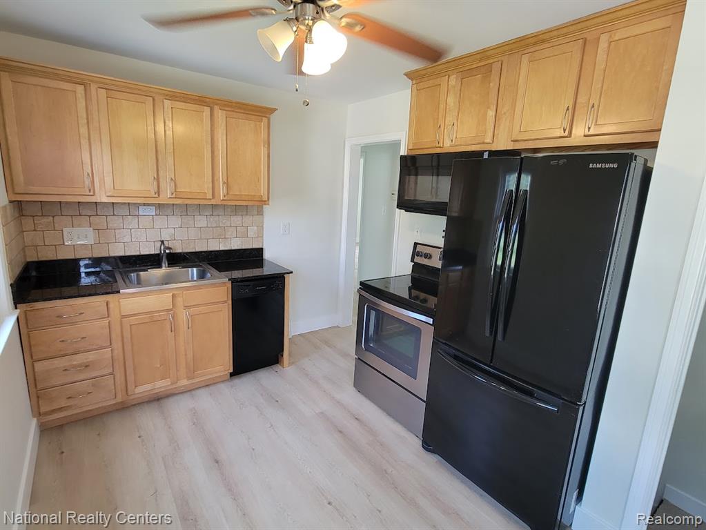 9968 Cavell Street, Livonia, MI 48150 — Photo 7