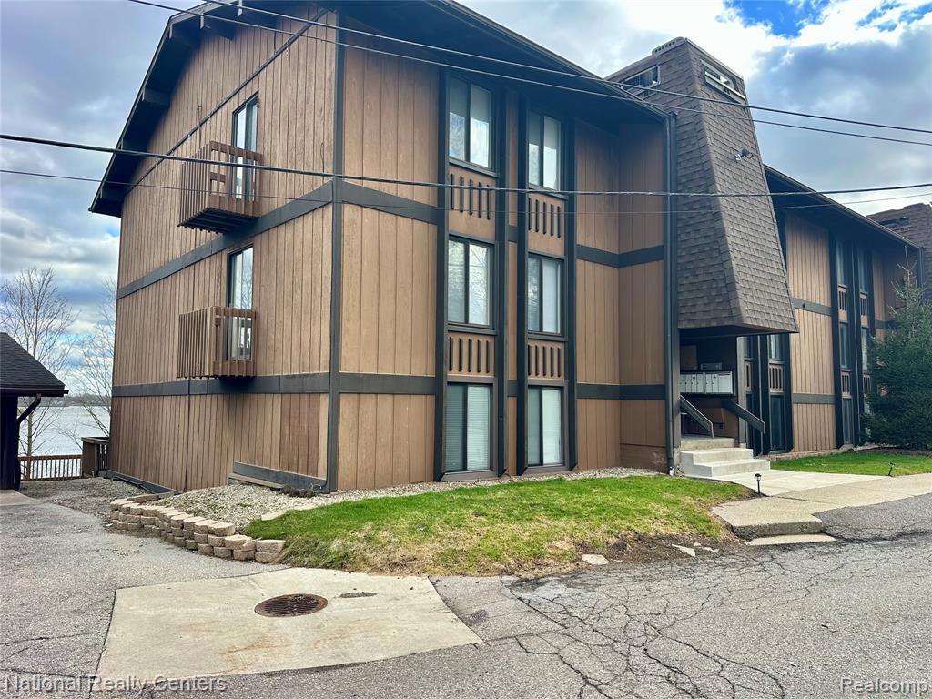 1744 Grove Road, A-101, Ypsilanti, MI 48198 — Photo 2