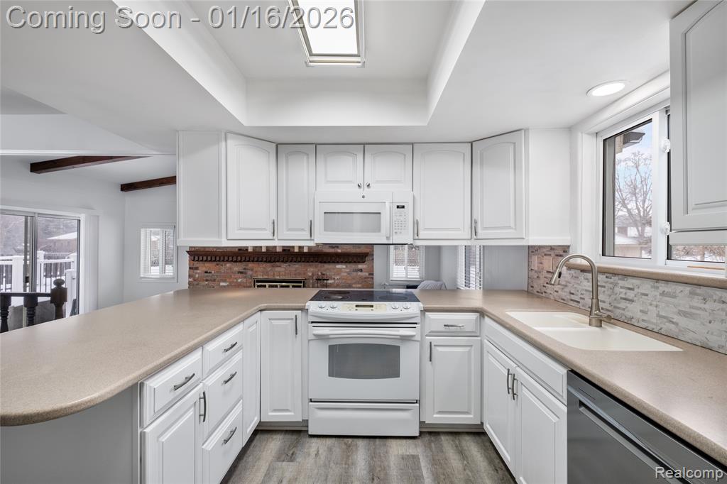 6315 McKenzie Drive, Flint, MI 48507 — Photo 7
