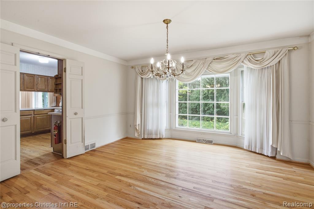 7110 Paterese Drive, Bloomfield Hills, MI 48301 — Photo 10