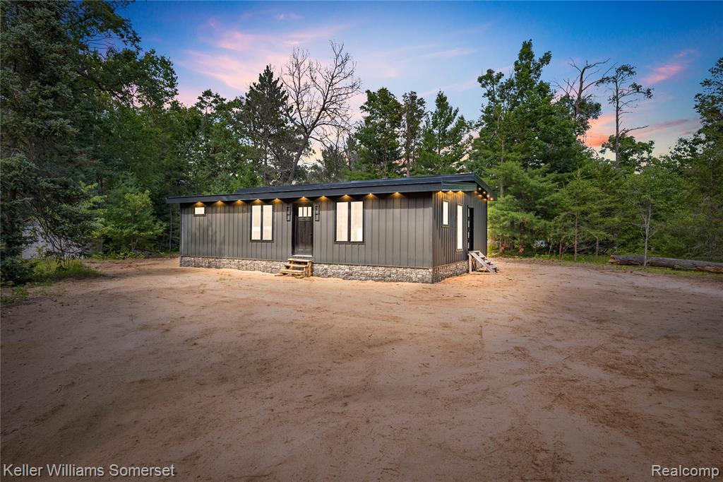 202 Antelope Trail, Prudenville, MI 48651