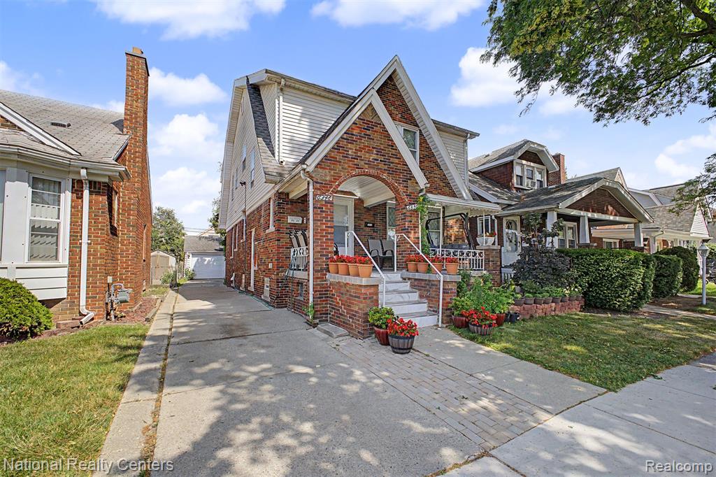 6348 Coleman Street, Dearborn, MI 48126