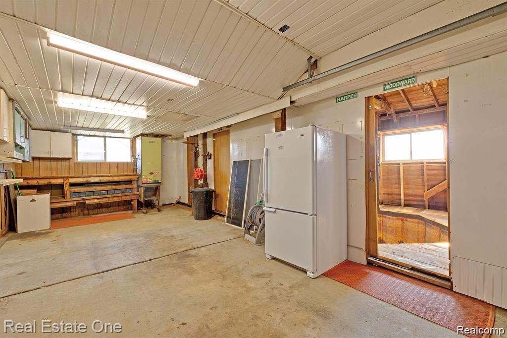 45752 JEFFERSON Avenue, Chesterfield, MI 48047 — Photo 32