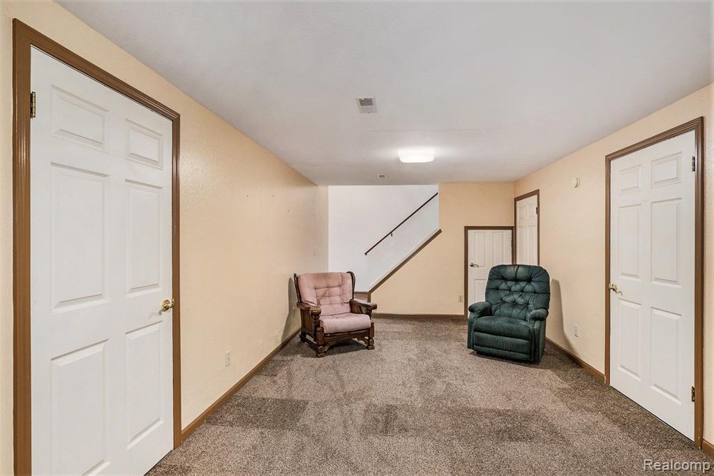 6084 Chatham Court, Grand Blanc, MI 48439 — Photo 31