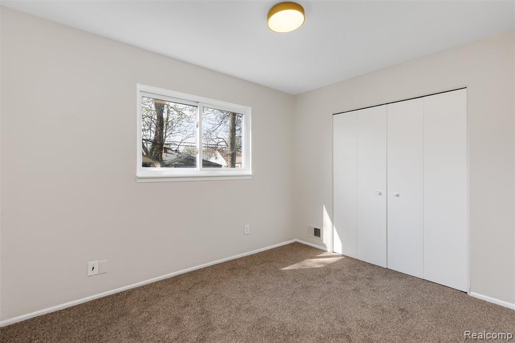 8694 Maxwell Avenue, Warren, MI 48089 — Photo 14