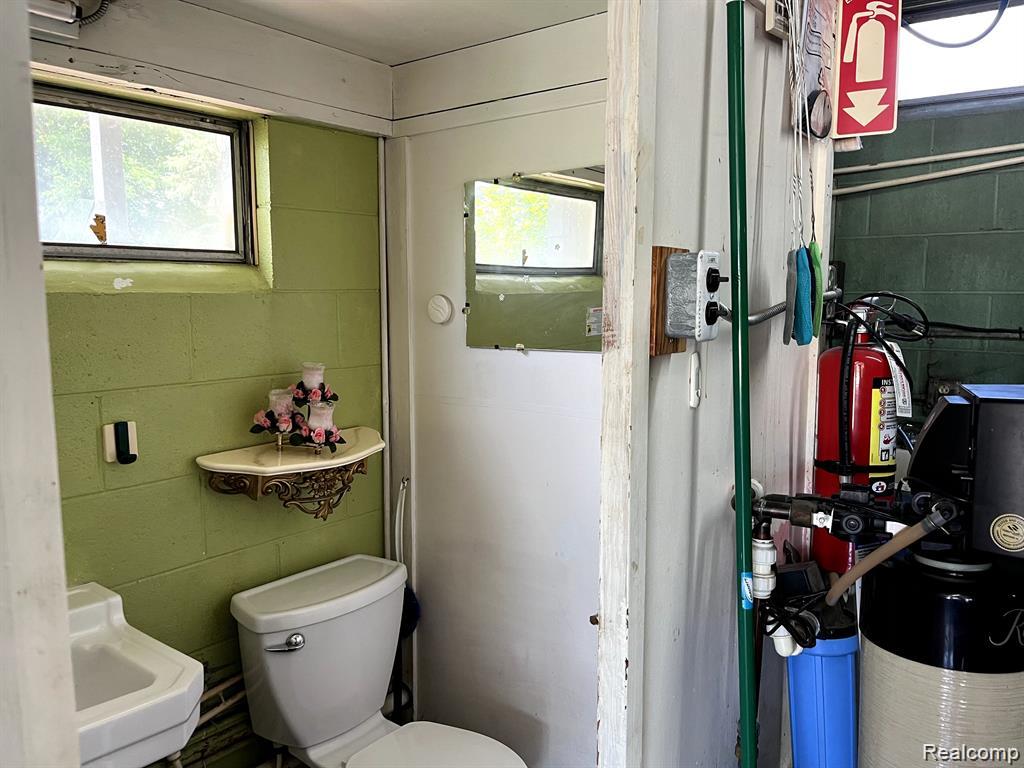 11424 W Corunna Road, Lennon Vlg, MI 48449 — Photo 28