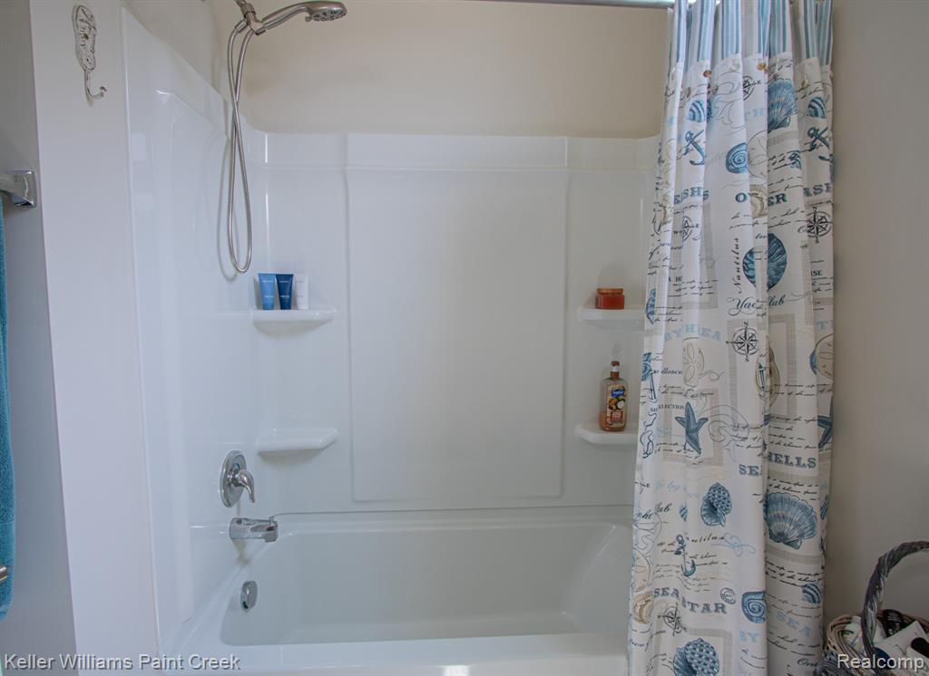 4317 Silica Drive, Lake Orion, MI — Photo 7
