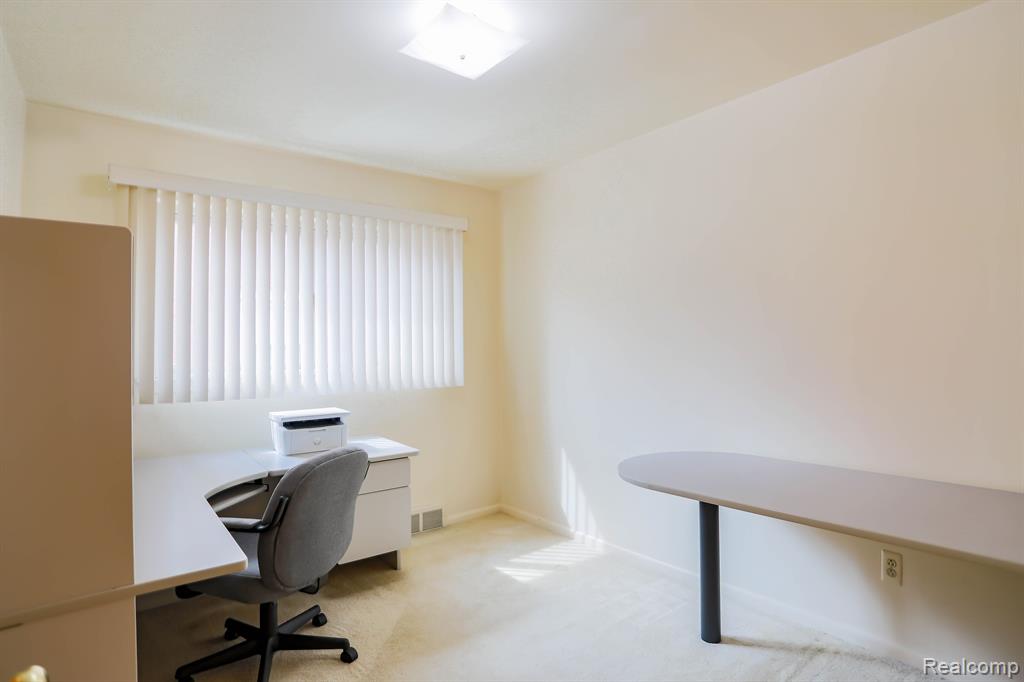 6832 Engleman, Center Line, MI 48015 — Photo 15