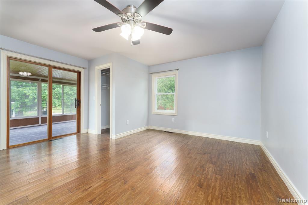 8953 OAK GROVE Road, Howell, MI 48855 — Photo 17