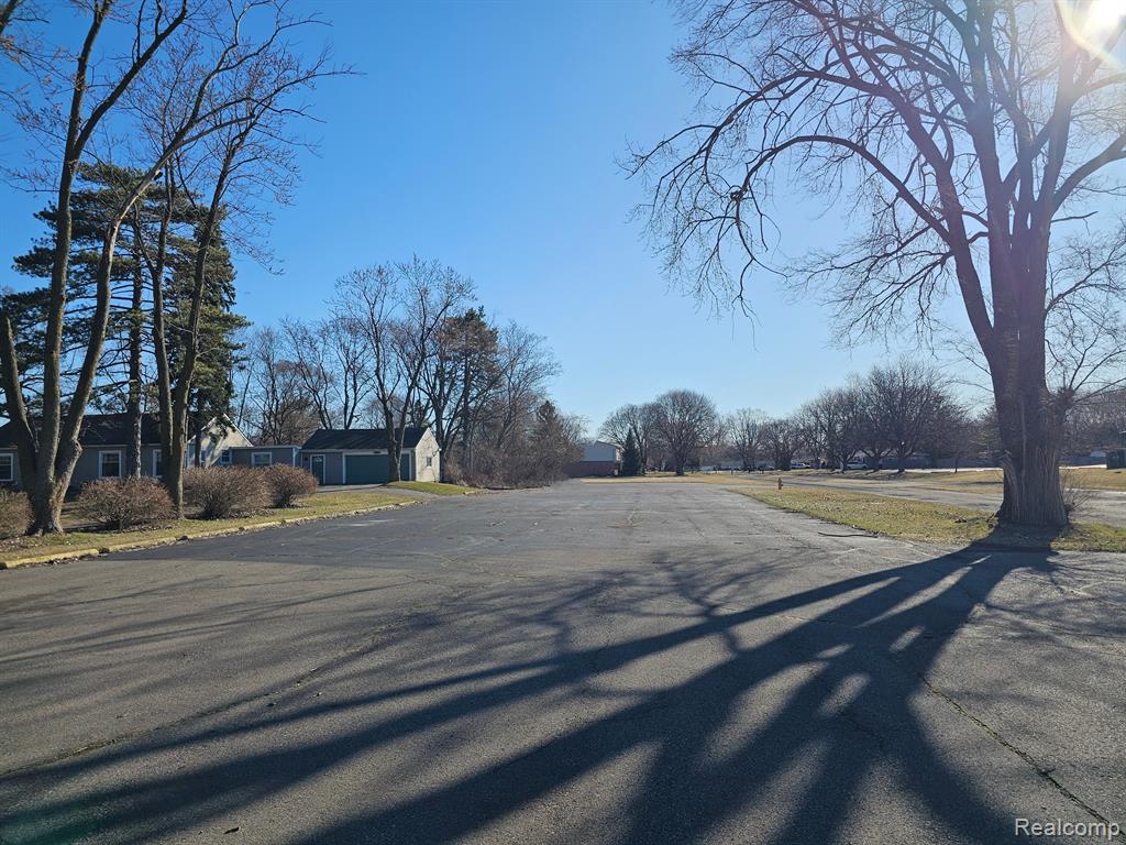 5995 Olympic Parkway, Waterford, MI 48329 — Photo 5