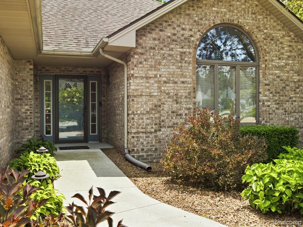 2837 Shorewood Boulevard, Fort Gratiot, MI 48059 — Photo 3