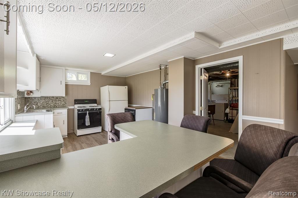 4344 Waterloo Street, Waterford, MI 48329 — Photo 21