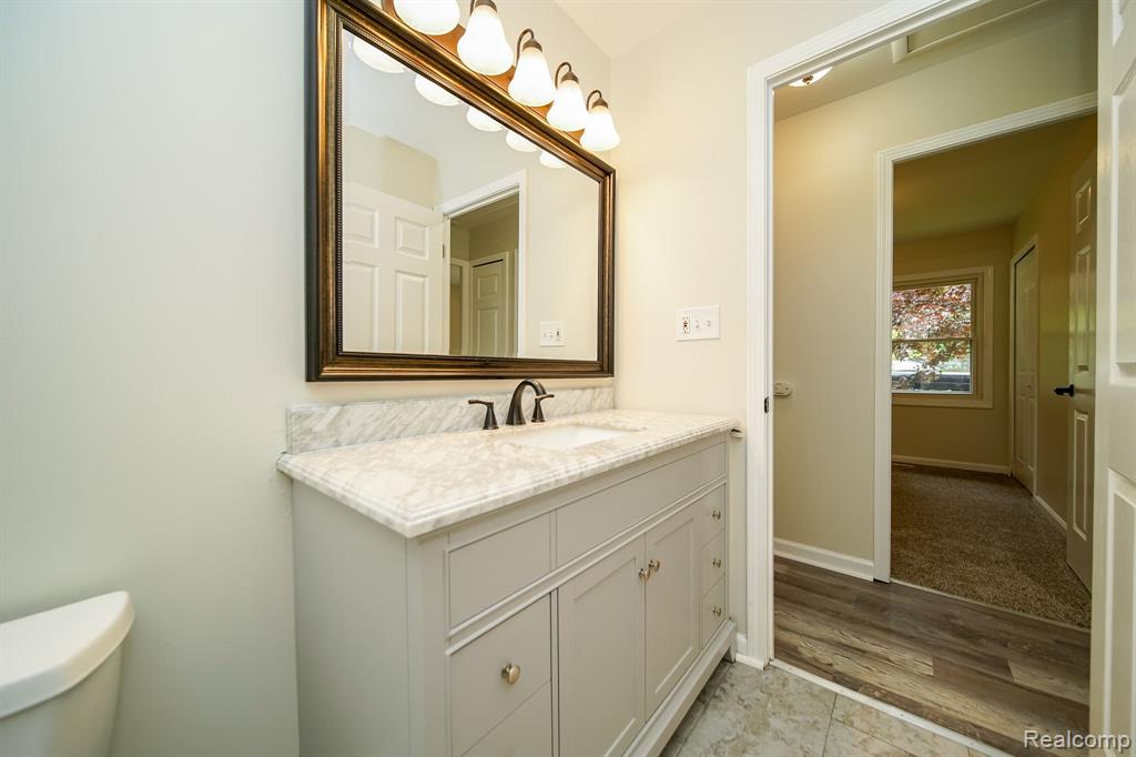 598 COVINGTON Street, South Lyon, MI 48178 — Photo 38