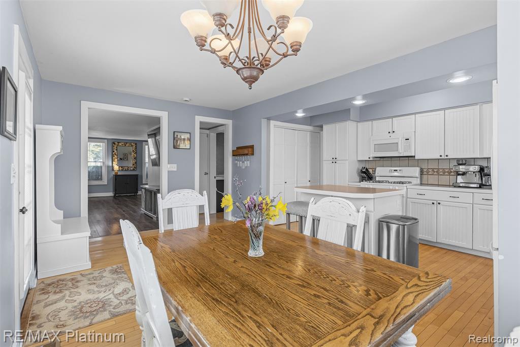 315 S West Street, Fenton, MI 48430 — Photo 15