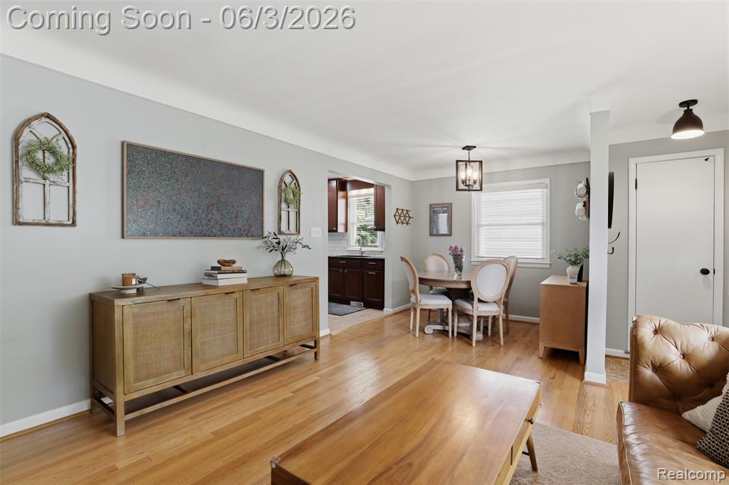 711 Symes Avenue, Royal Oak, MI 48067 — Photo 8