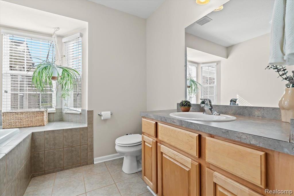 8747 COLUMBIA Circle, Canton, MI 48187 — Photo 13