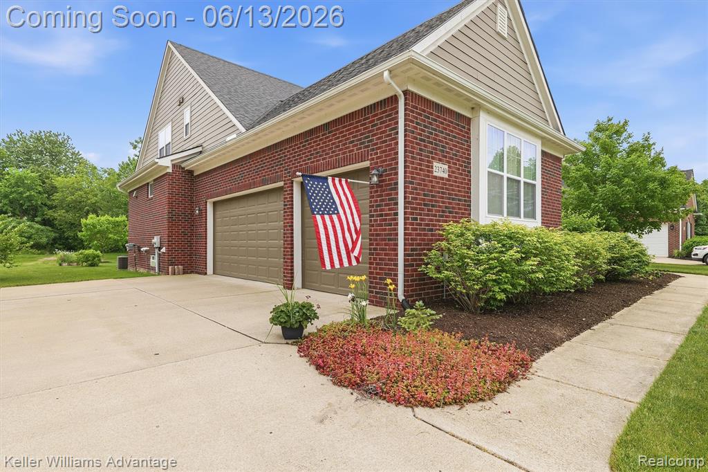23740 Stoneleigh Drive, South Lyon, MI 48178 — Photo 63