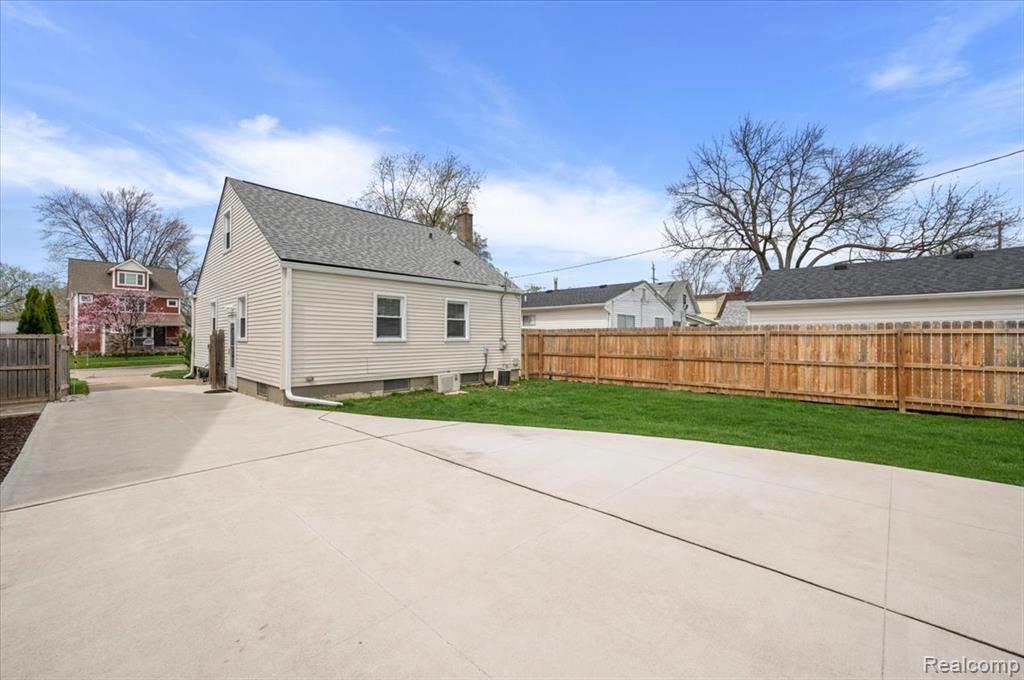 3150 Royal Avenue, Berkley, MI 48072 — Photo 33