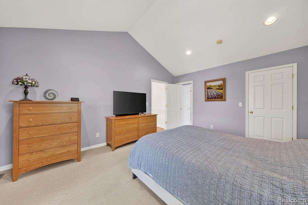 1112 Vernier Road, Grosse Pointe Woods, MI 48236 — Photo 28