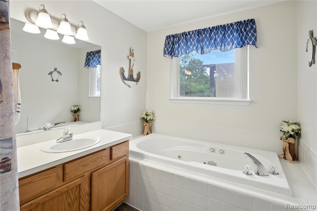 28922 Sugar Island Court, Gibraltar, MI — Photo 14