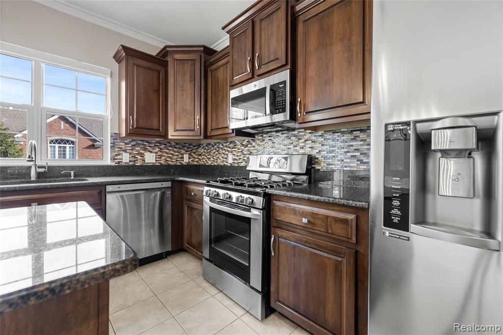 6065 Windemere Lane, Shelby Twp, MI 48316 — Photo 13