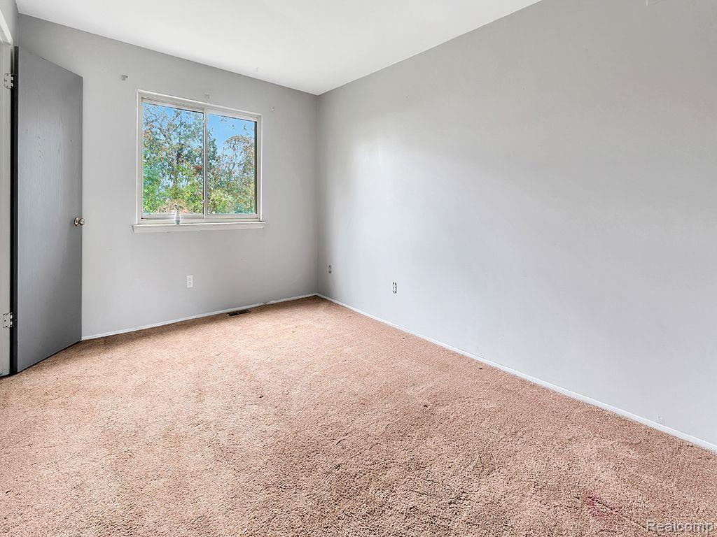 5553 BIG PINE Drive, Ypsilanti, MI 48197 — Photo 15