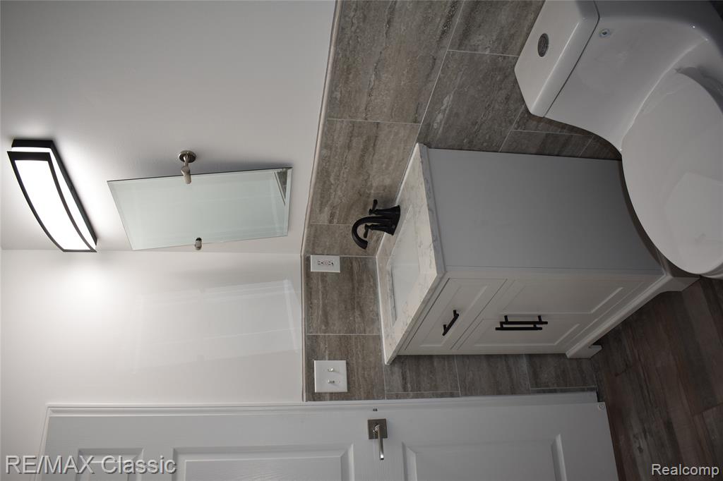417 Old Pine Way Drive, Walled Lake, MI 48390 — Photo 16
