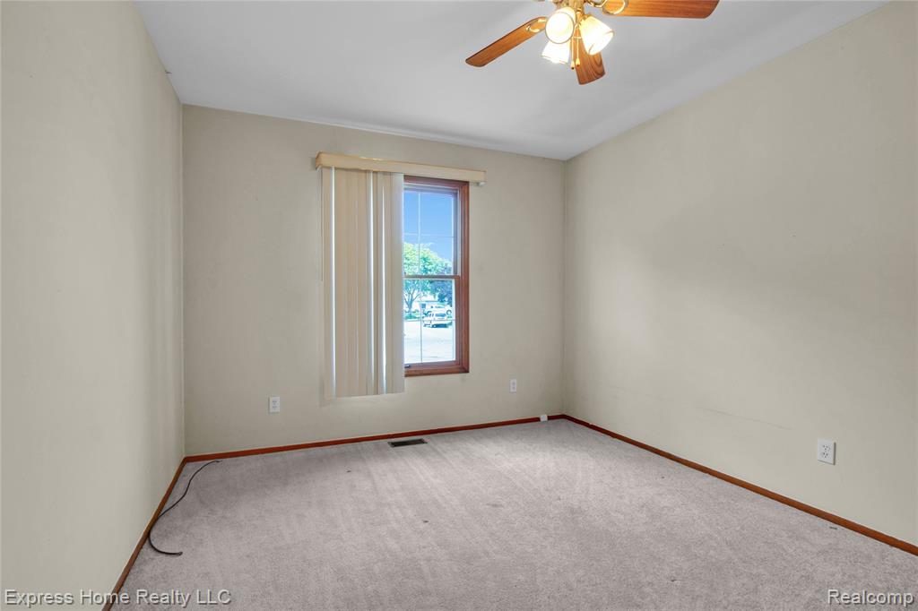 5010 Kelly Drive, Warren, MI 48092 — Photo 24