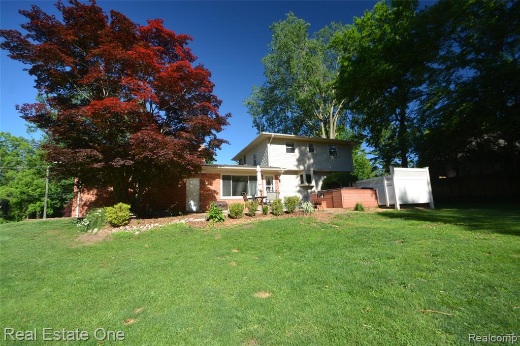 615 Willard Avenue, Rochester Hills, MI 48307 — Photo 32
