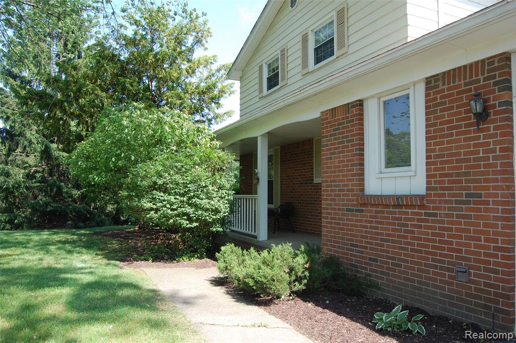 6560 Perham Drive, West Bloomfield, MI — Photo 8