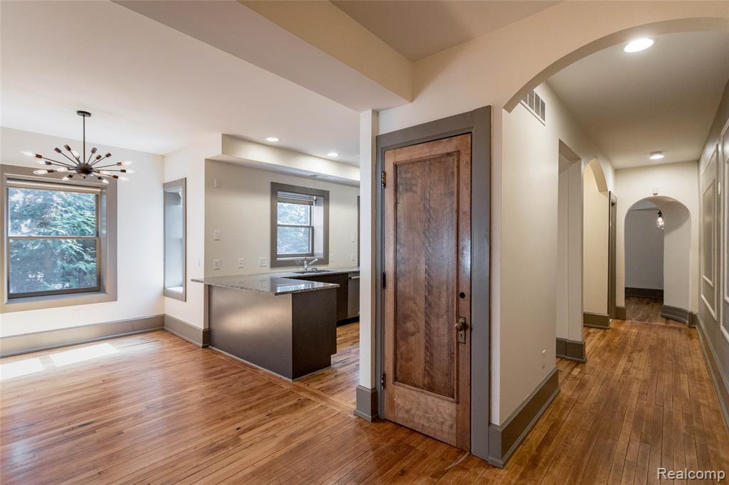 449 W Willis Street, Detroit, MI 48201 — Photo 11