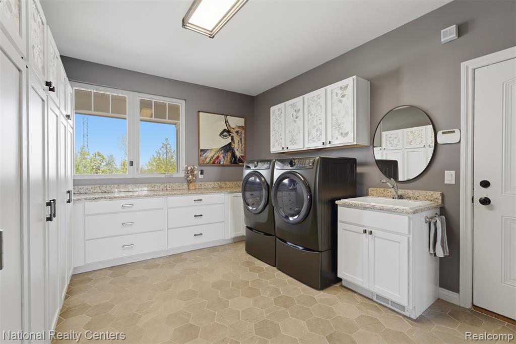 5310 Pontiac Trail, Ann Arbor, MI 48105 — Photo 15