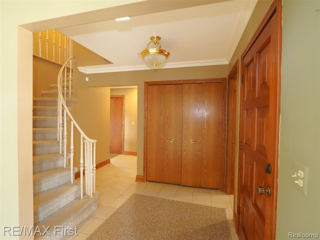 42429 Royal Lane, Clinton Twp, MI 48038 — Photo 12