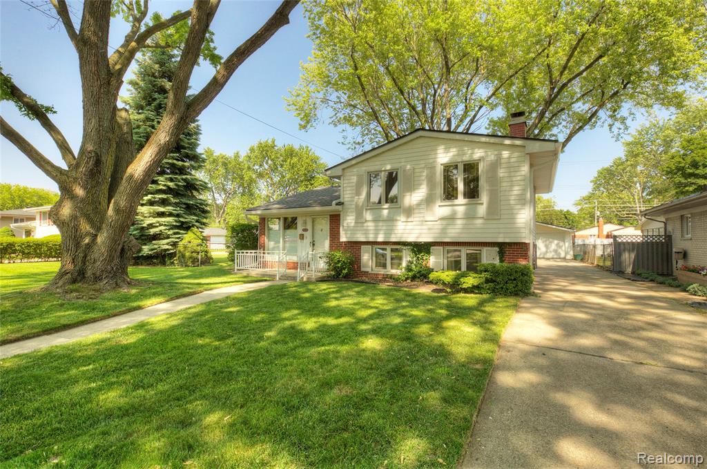 5489 Academy Street, Dearborn Heights, MI 48125 — Photo 3