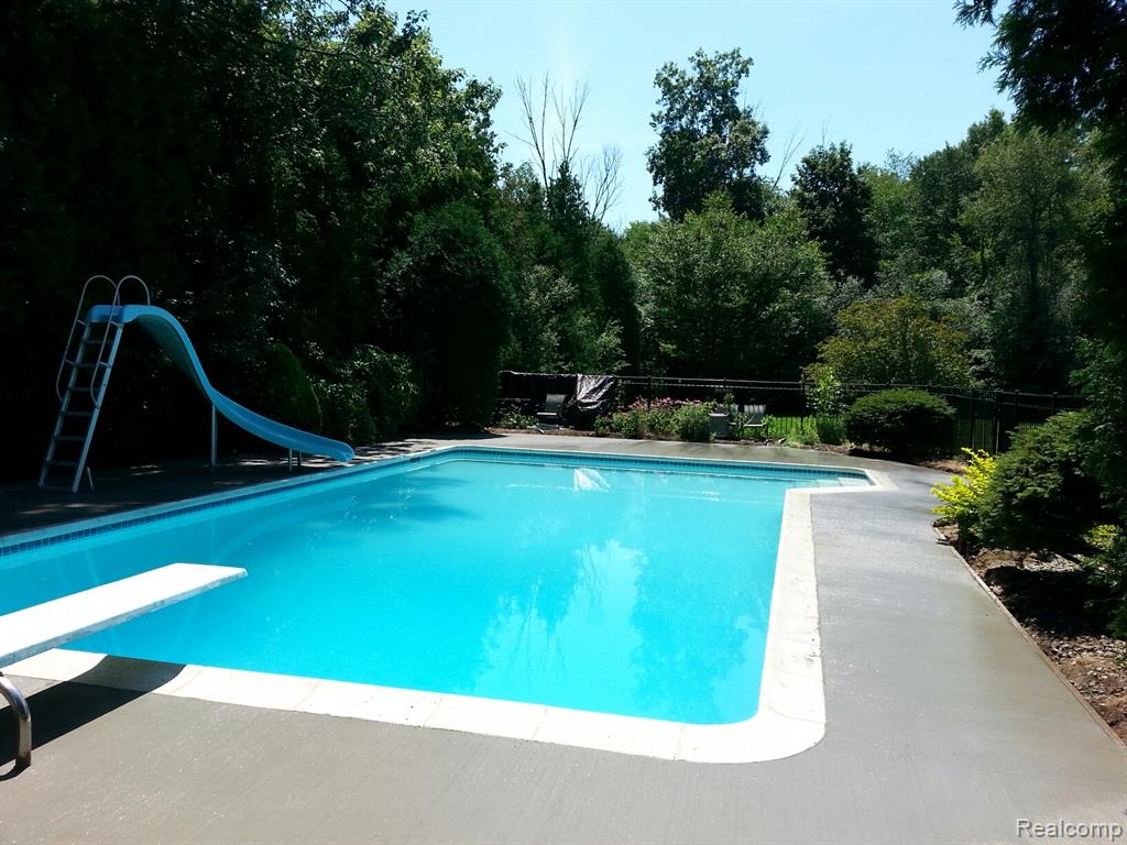 5815 Beechview Drive, Rochester, MI 48306 — Photo 44
