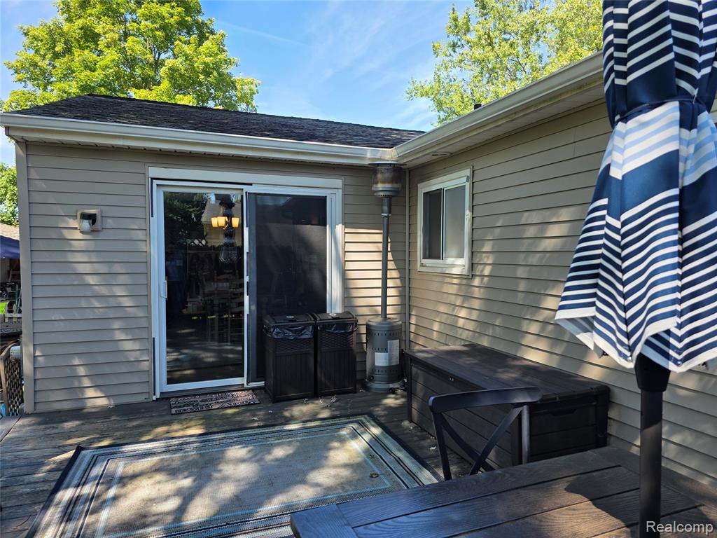 397 University Avenue, South Lyon, MI 48178 — Photo 30