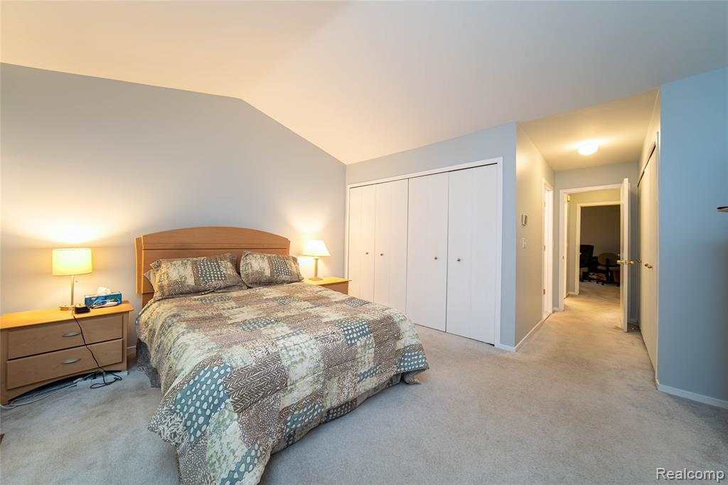 2090 Pleasant Drive, Commerce Twp, MI 48390 — Photo 9