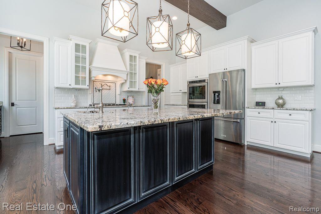 611 Wellington Circle, Rochester Hills, MI 48309 — Photo 35