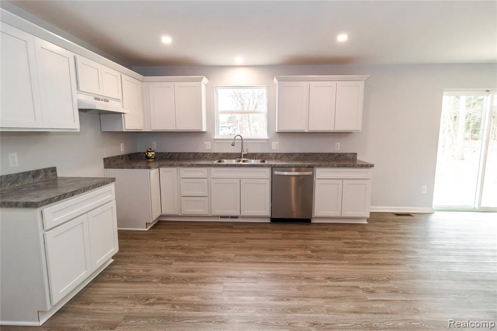 5155 Coldwater Road, Lapeer, MI 48446 — Photo 6