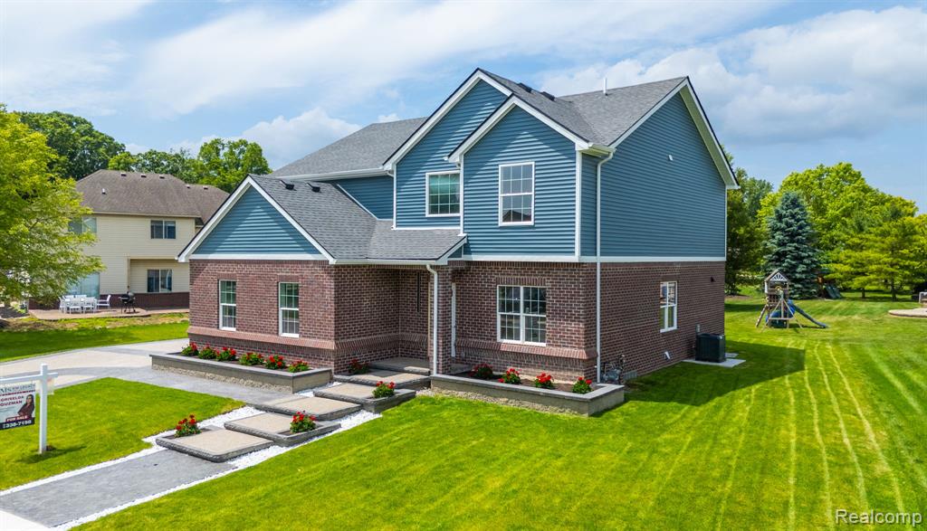 23594 Crescent Ridge Drive, New Boston, MI 48164 — Photo 3